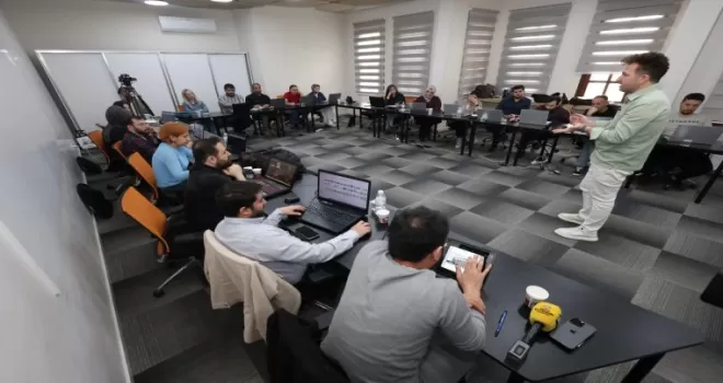 Konya Büyükşehir’den personeline yapay zekâ eğitimi