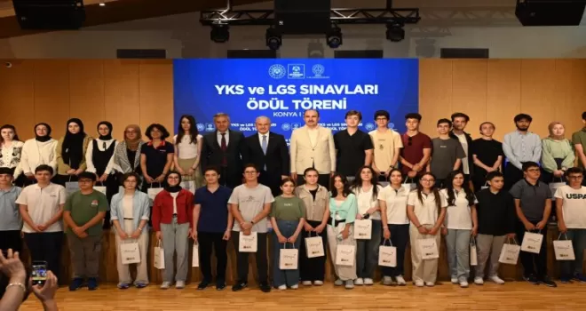Konya’da gurur günü: YKS ve LGS şampiyonları ödüllendirildi
