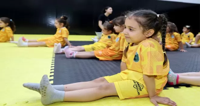 Konya Karatay’da yaz spor okulları açıldı