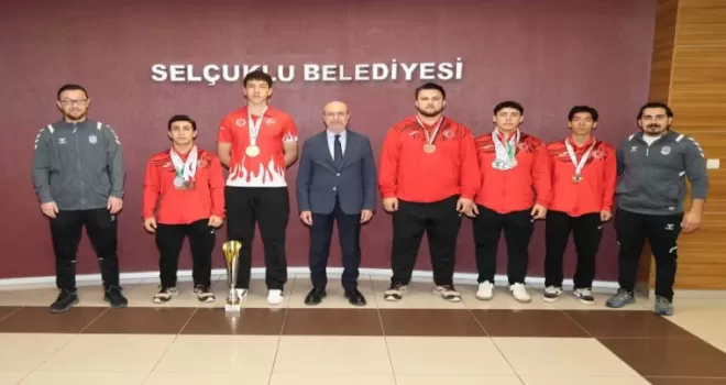 Konya Selçuklu’da Başkan Pekyatırmacı başarılı sporcuları ağırladı