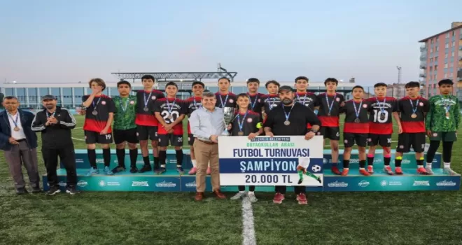 Konya Selçuklu’da ortaokulların futbol heyecanı