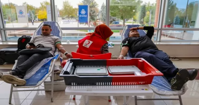 Konya Selçuklu’dan Kızılay’a kan bağışı