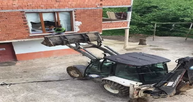 Korona salgınında hasta ziyaretinin böylesi
