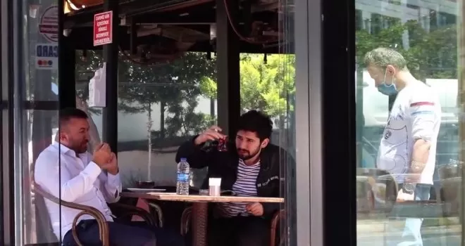 Korona sonrası garsonlara “yüz güldüren“ bahşiş
