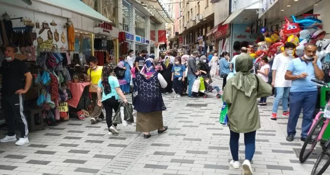 Korona virüs bayram telaşına engel olamadı
