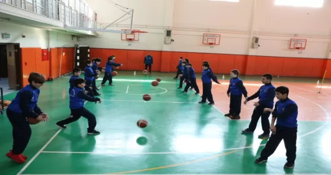 Küçükçekmece’de 7’den 70’e ücretsiz spor imkanı
