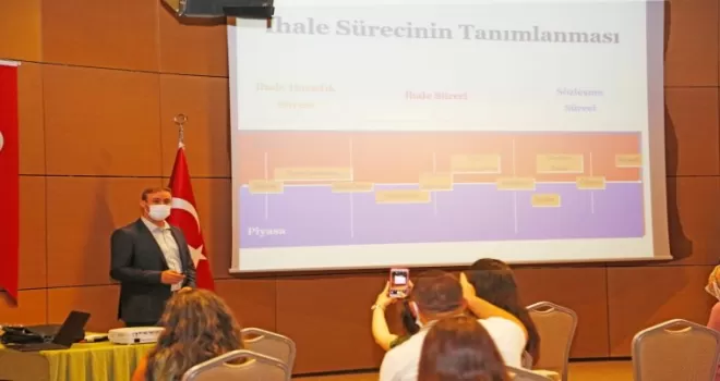 Küçükçekmece’de belediye personeline ihale eğitimi
