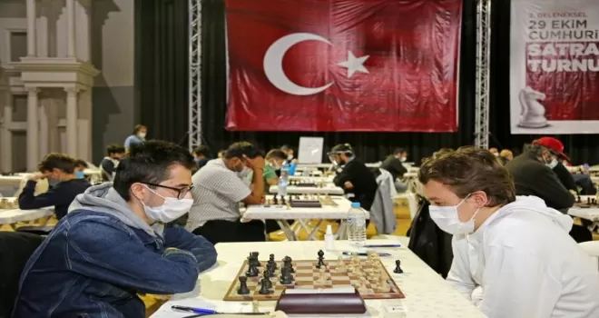 Küçükçekmece’de Cumhuriyet Kupası Satranç Turnuvası heyecanı
