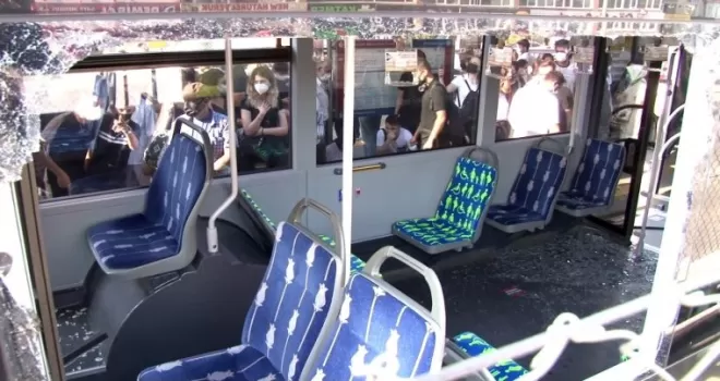 Küçükçekmece’de metrobüs kazası: 24 yaralı
