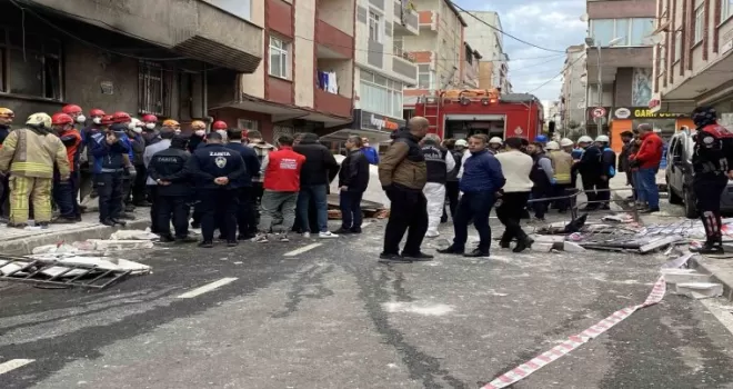 Küçükçekmece’de patlamanın yaşandığı bina dronla görüntülendi
