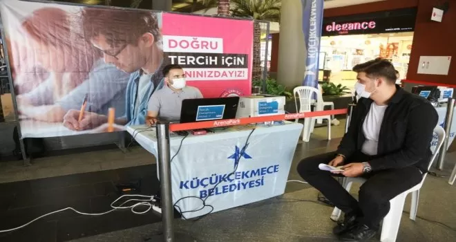 Küçükçekmece’de üniversite adaylarına tercih desteği
