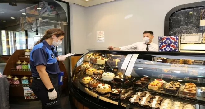 Küçükçekmece Zabıtası bayram denetiminde
