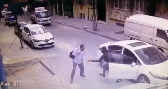 Kuyumcuyu gasp eden şahıslar 11 kilo altınla kayıplara karıştı
