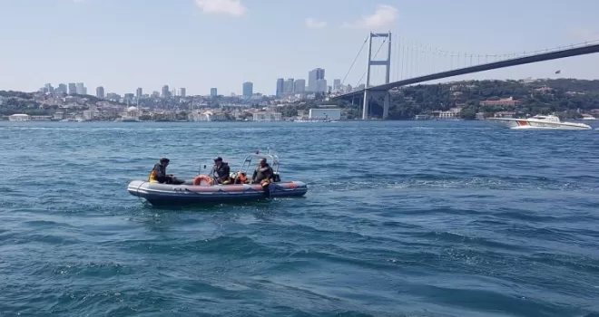 Kuzguncuk’ta serinlemek için denize giren kişi kayboldu
