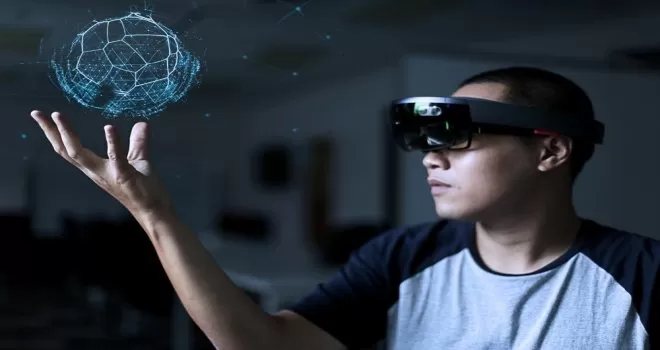 Lise öğrencisi tasarladı, uzaktan eğitim hologram oldu
