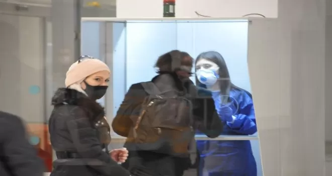 Londra’dan gelen yolculara PCR testi
