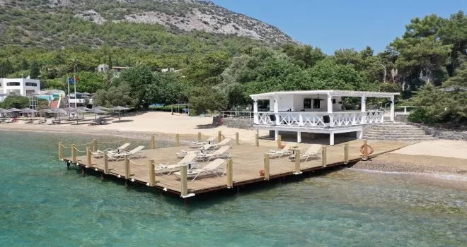 Lüks oteller yüksek tedbirlerle kapılarını açıyor
