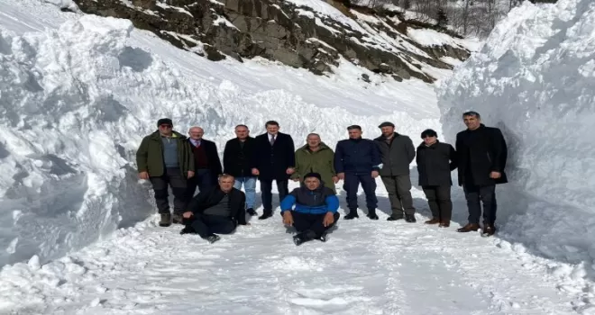 Macahel’de kar kalınlığı 3 metreyi buldu
