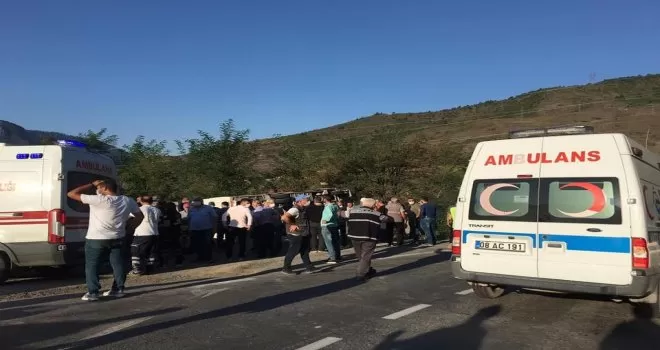 Maden işçilerini taşıyan otobüs devrildi: 1 ölü, 16 yaralı
