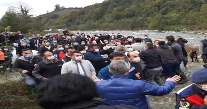 Mahkeme heyetinin keşif yaptığı sırada arbede çıktı
