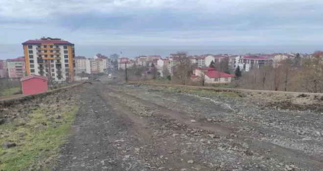 Mahkeme kararıyla durdurulan belde yolunda yeniden çalışma başlayacak
