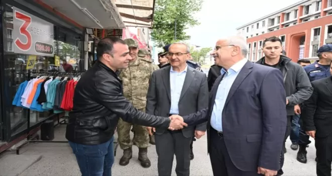 Malatya’da deprem sonrası yerinde Başkan Er’den ’geçmiş olsun’ ziyareti