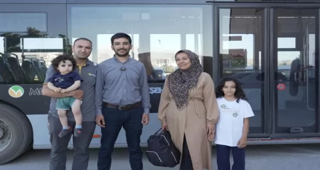 Malatya’da içi ziynet eşyaları dolu unutulan çanta sahibine teslim edildi