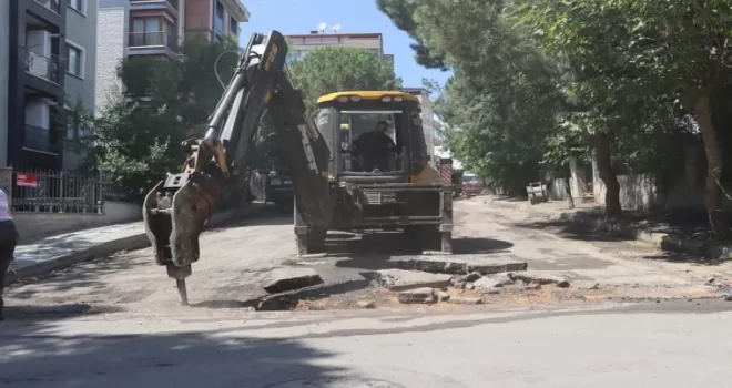 Maltepe’de asfalt mesaisi Cevizli’de sürüyor
