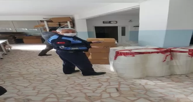 Maltepe’de kaçak maske operasyonu
