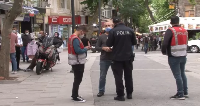 Maltepe’de polis ekiplerinden sürücü ve vatandaşlara denetim
