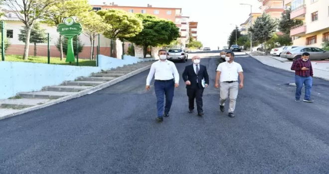 Mamak Belediye Başkanı Köse, asfalt çalışmalarını denetledi
