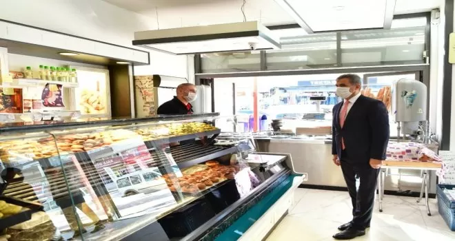 Mamak Belediye Başkanı Köse’den esnafa moral ziyareti

