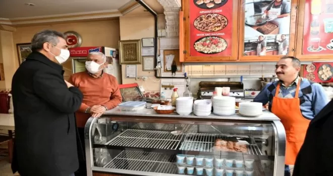 Mamak Belediye Başkanı Köse esnafla istişarelerini sürdürüyor
