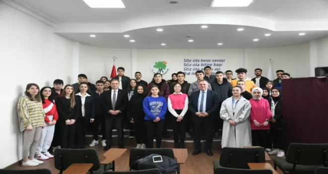Mamak’ta gençler ve çocuklar sandığa gitti
