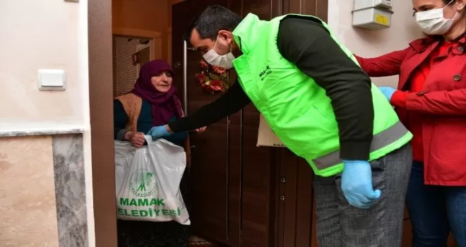 Mamak’tan 65 yaş üstüne gıda ve hijyen paketi
