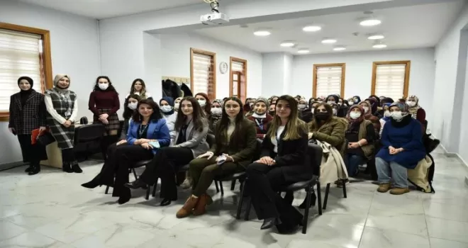 Mamaklı kadınlar sağlık seminerinde buluştu
