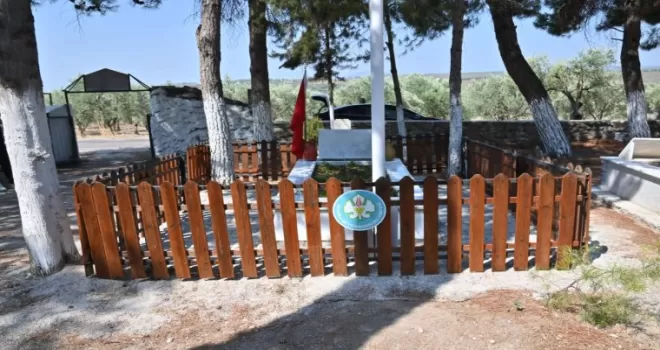 Manisa Büyükşehir Belediyesi şehit kabirlerini yeniliyor