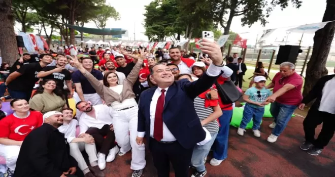 Manisa Büyükşehir’den eğitime destek paketi