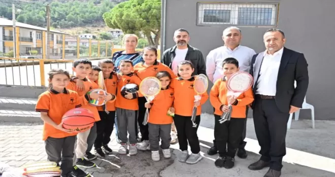 Manisa Büyükşehir’den okulların spor altyapısına takviye