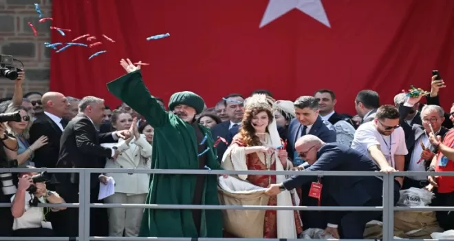 Manisa’da 10 ton şifa yağdı