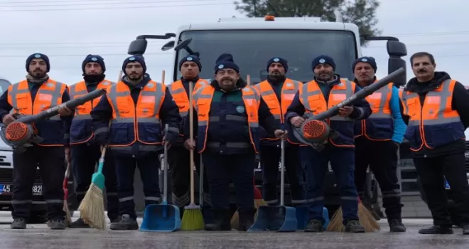 Manisa’da ’Çöp Avcıları’ kirliliğe karşı sahada