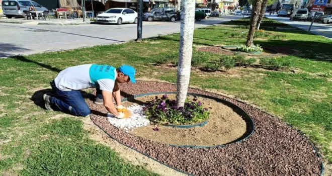 Manisa’da yeşil alanlara estetik dokunuş