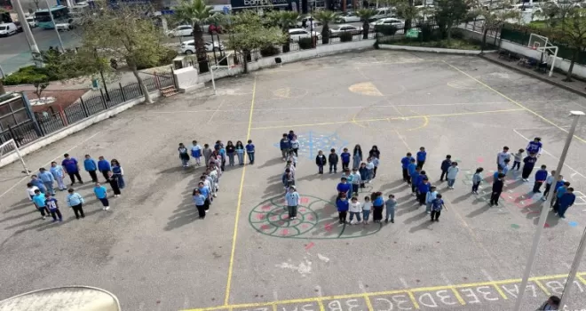 Manisalı öğrencilerden otizm farkındalığı