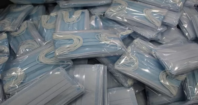 Maskelerde filtre yerine ıslak mendil kumaşı kullanılıyor

