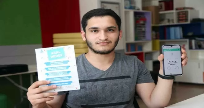 Matematiği oyun oynayarak öğretiyor
