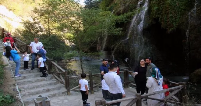 Mavigöl’ün de içerisinde yer aldığı Kuzalan Tabiat Parkı’nda sonbahar

