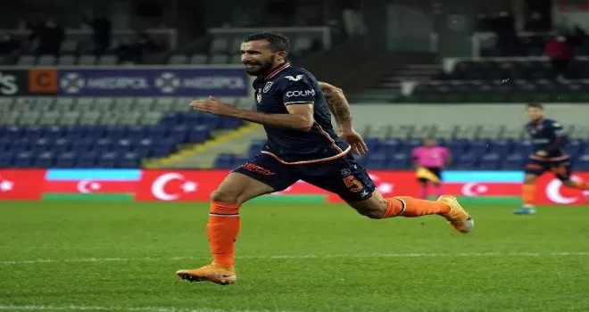 Mehmet Topal, Başakşehir’de ilk golünü attı
