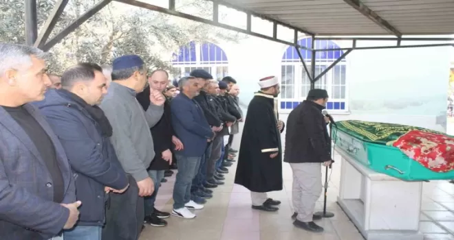 Melek öğretmen gözyaşlarıyla uğurlandı
