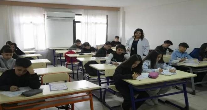 Mersin’de 8 bin 600 öğrenciye ücretsiz sınav desteği