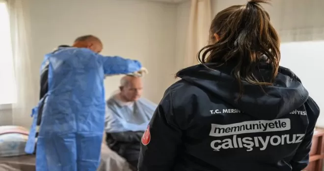 Mersin’de evde sağlık hizmeti vatandaşın yanında